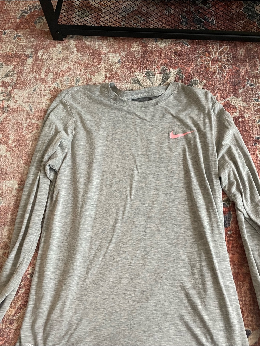Men’s Medium Nike Long Sleeve